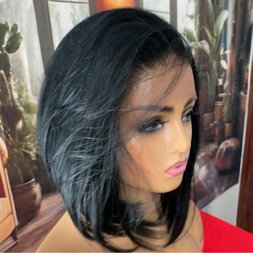 NEW! Free part Lace Front Wig - black angled bob
